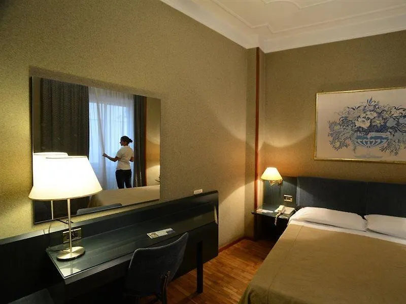 Hotel La Superba Genoa 3*,